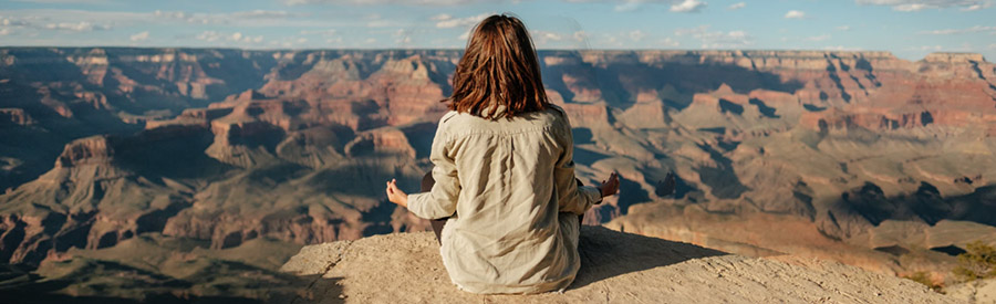 como começar a meditar ambiente livre de distrações - Como Começar a Meditar Sozinho - Tudo o Que Você Precisa Saber